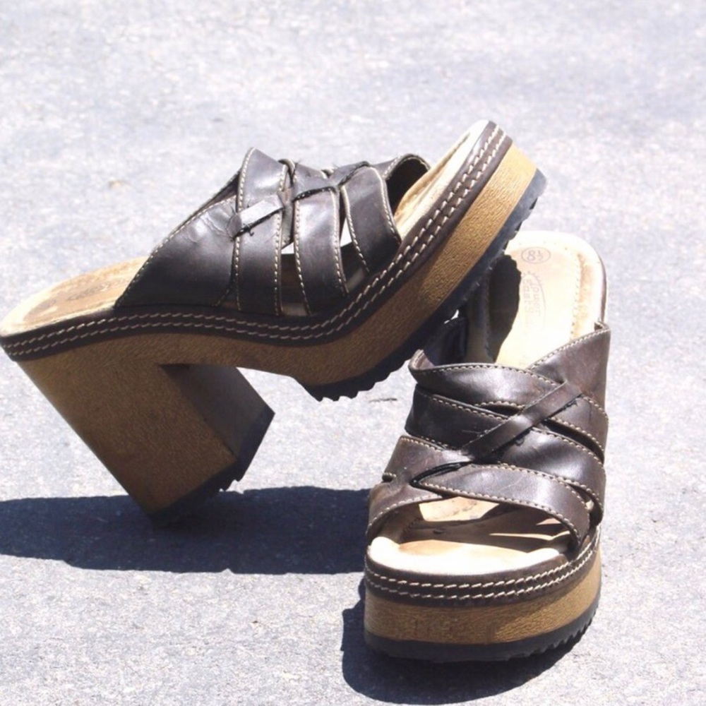 The cutest 90s Lower EastSide platform heels! - Picture 4 of 4